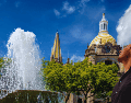Para los habitantes del Área Metropolitana de Guadalajara (AMG), esto se traduce en un 30% a 60% de probabilidad de lluvias aisladas. ESPECIAL / CANVA