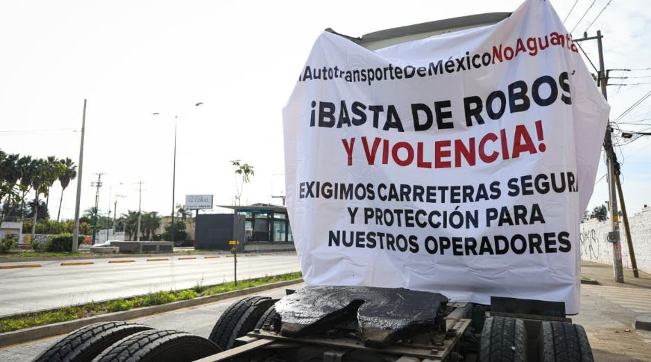 Las protestas surgen como respuesta directa al incremento de los delitos carreteros y el cobro de piso. EL INFORMADOR/J. Acosta