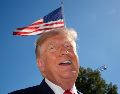 Trump defendió sus reformas al asegurar que la Casa Blanca es "un símbolo de Estados Unidos" que "debe ser debidamente mantenido y pintado". EFE/Y. Gripas
