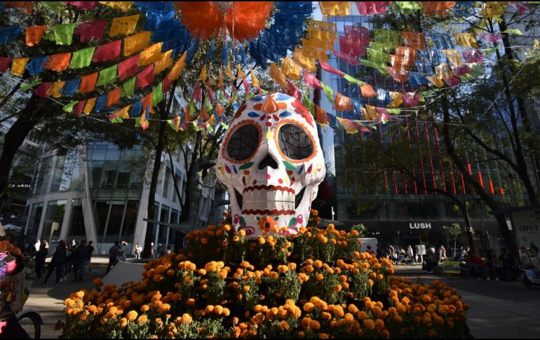 Las terrazas en las alturas de la ciudad se perfilan como la opción ideal si buscas una vista privilegiada a los carros alegóricos y catrinas. GOBIERNO DE LA CIUDAD DE MÉXICO