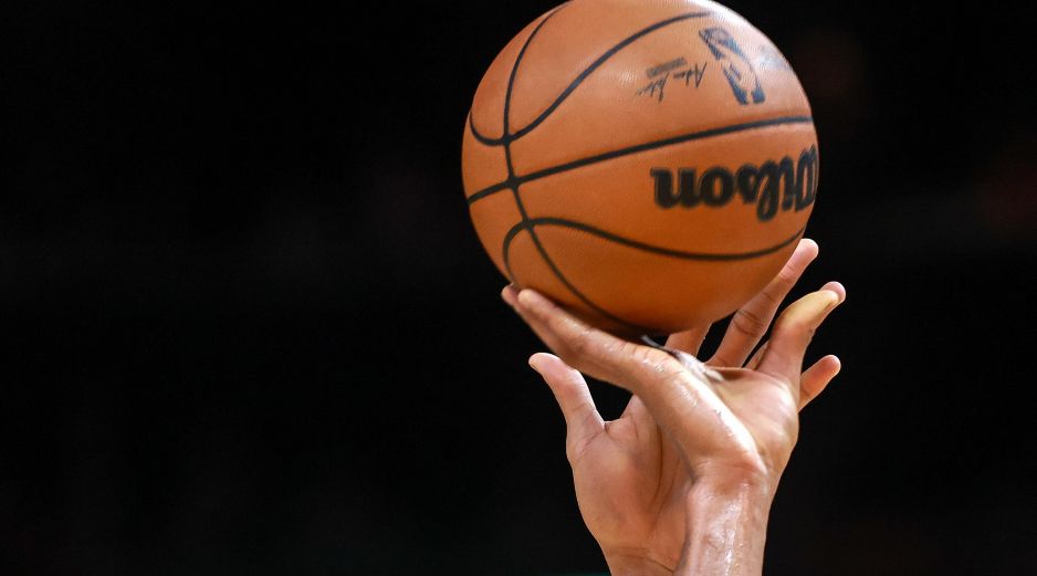 La NBA arrancó con equipos que han superado las expectativas en su primera semana. EFE/ C. Herrera-Ulashkevich