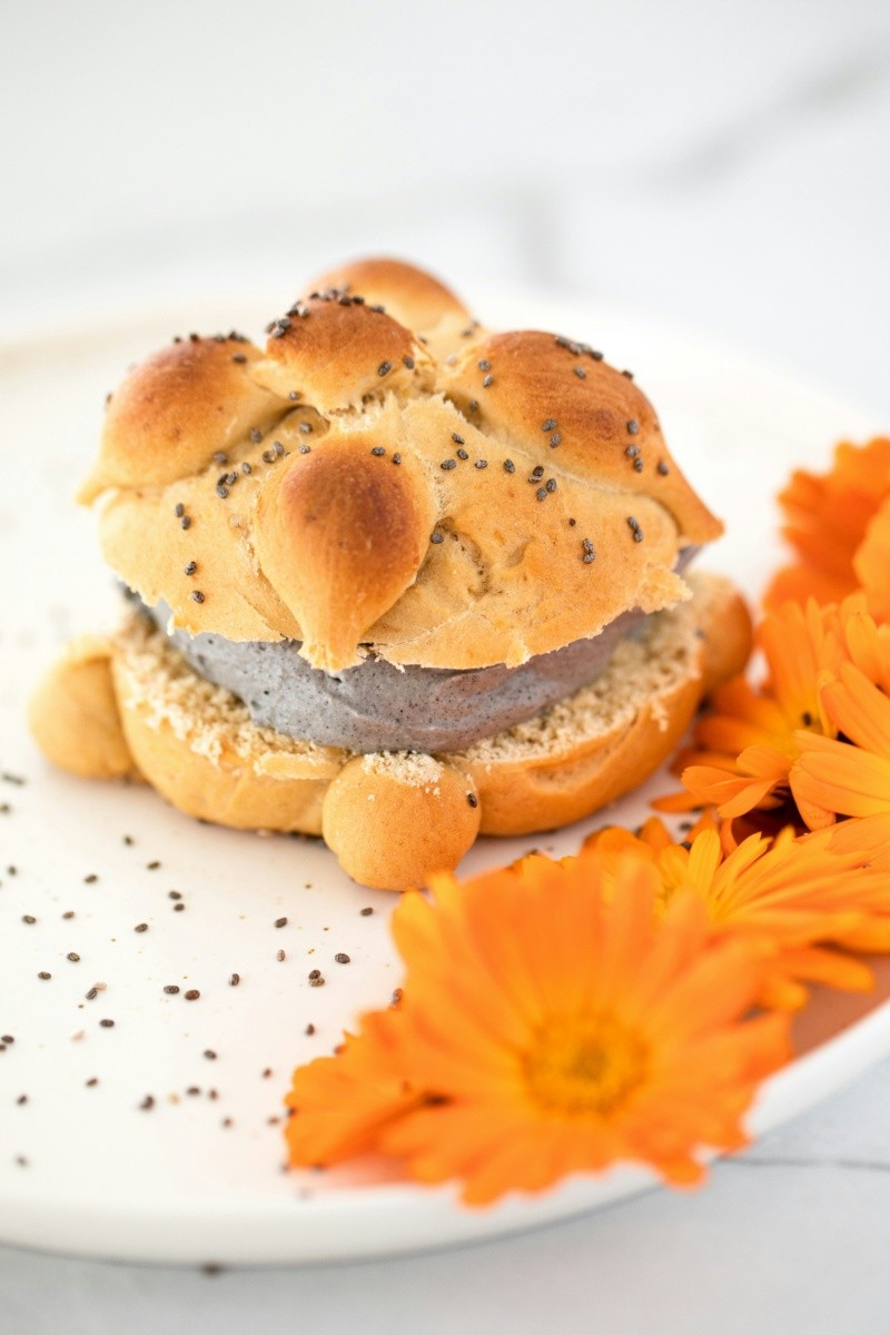 En los últimos años han destacado las nuevas presentaciones de pan de muerto. UNSPLASH&nbsp;