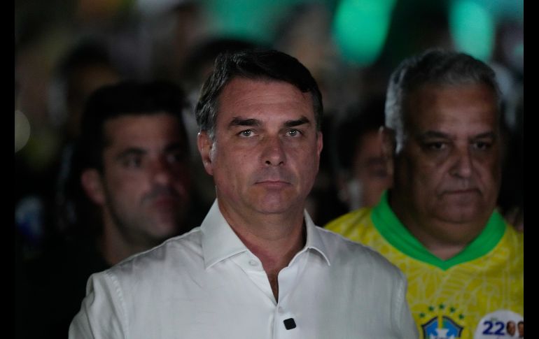Flávio Bolsonaro podrá entrar a Estados Unidos pese a que la Policía Federal brasileña canceló este martes sus pasaportes. AP/E. Peres