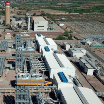 En su análisis de doble materialidad, la compañía señala que estos factores pueden afectar el bienestar de los hogares y su capacidad para mantener el acceso al suministro eléctrico. CFE