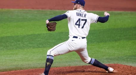 Los Rays siguen con vida, pero Milwaukee mantiene ventaja de 3-1. EFE / G. BOGDON
