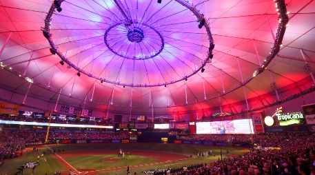 Los Brewers de Milwaukee y los Rays de Tampa Bay se enfrentan en el Juego 5 de la Serie Mundial 2026. EFE / G, Bogdon