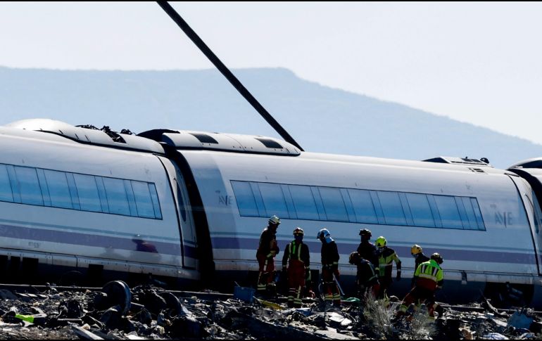 España ha pasado décadas construyendo la mayor red ferroviaria de alta velocidad de Europa, solo superada por la de China. EFE / C. Moya