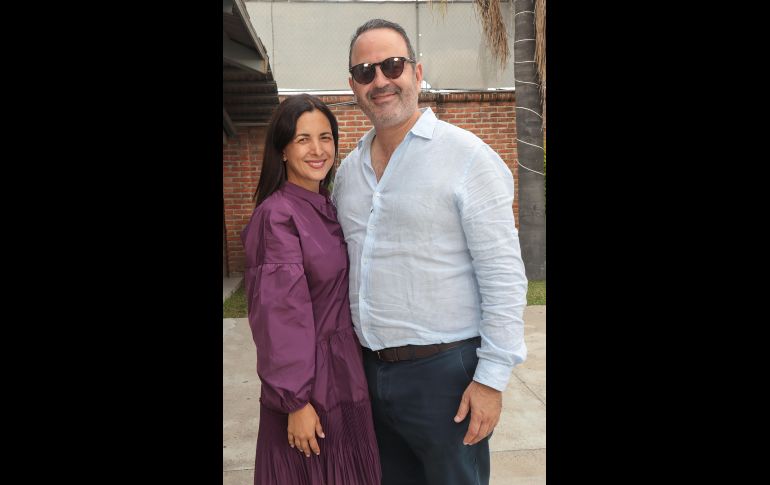 Bárbara Ramírez y Sergio Hernández. GENTE BIEN JALISCO / Juan José Gómez Álvarez celebra su comunión