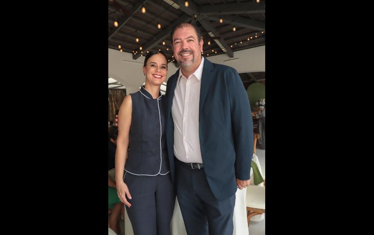 Ramón Casillas y Rocío Balderrama. GENTE BIEN JALISCO / Revista del 30 de octubre 2026