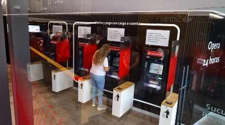 Además de las fechas relacionadas con el Día de Muertos, las instituciones bancarias suspenden la atención al público durante otros días establecidos en el calendario oficial. EL INFORMADOR/ARCHIVO