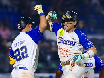 Carlos Mendívil conectó un imparable productor en la cuarta entrada y un cuadrangular de dos carreras en la séptima. CORTESÍA/Charros de Jalisco