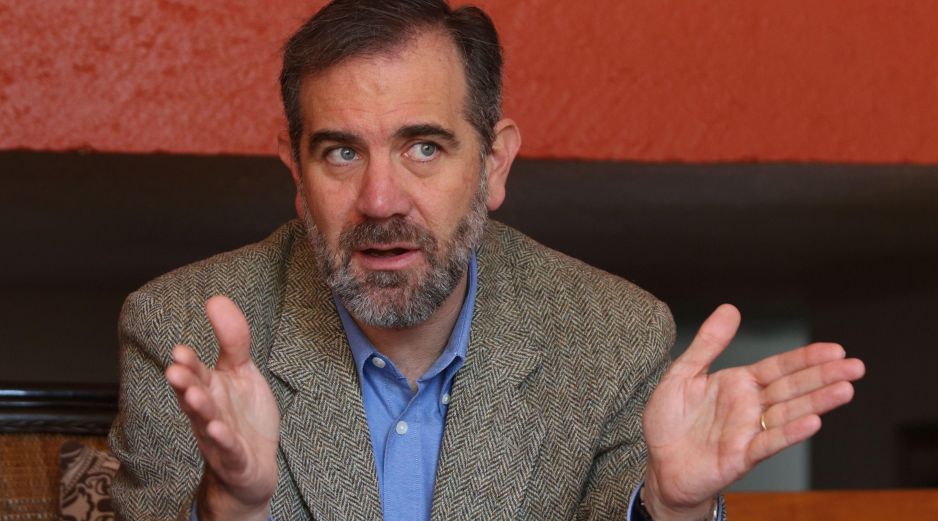 La Presidenta insistió en que corresponde a las autoridades competentes revisar los convenios del INE y actuar conforme a sus atribuciones. SUN / ARCHIVO