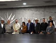 Con Columba López al centro, se llevaron a cabo reuniones de trabajo respecto a los desafíos en la industria del tequila. ESPECIAL