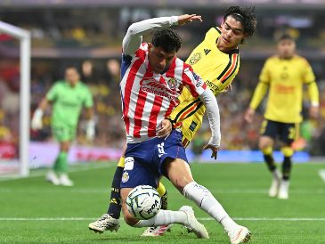 Chivas ha demostrado que su fortaleza defensiva no depende de una sola alineación. IMAGO7