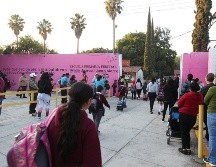Para primaria, la Beca Rita Cetina otorga la cantidad de dos mil 500 pesos por estudiante mediante un depósito único por ciclo escolar. EL INFORMADOR/ARCHIVO