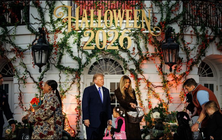 El evento de Halloween se produce en un momento de intensa actividad política en Estados Unidos, a escasos días de las elecciones de medio mandato programadas para el 3 de noviembre de 2026. EFE/S. Corum