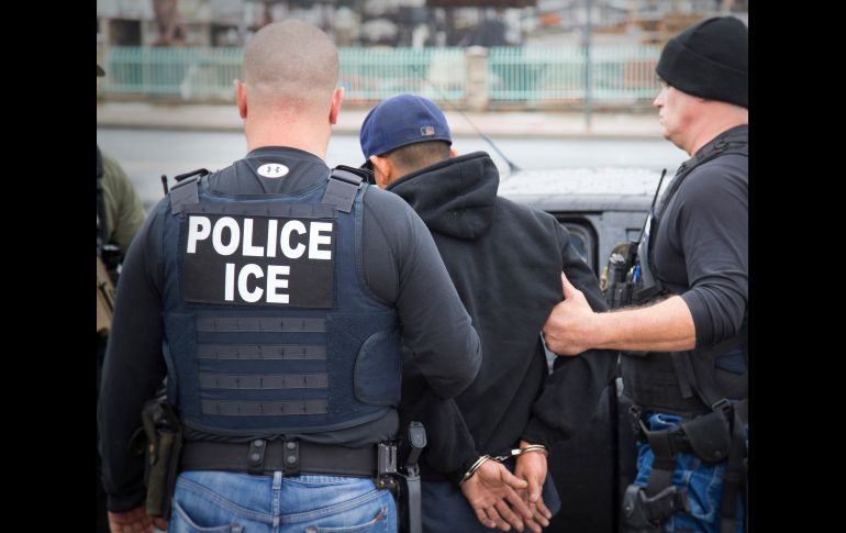 El DHS sostuvo que los detenidos se encontraban en situación migratoria irregular, además de que varios estaban vinculados a delitos como homicidio y agresiones sexuales. AP/ARCHIVO