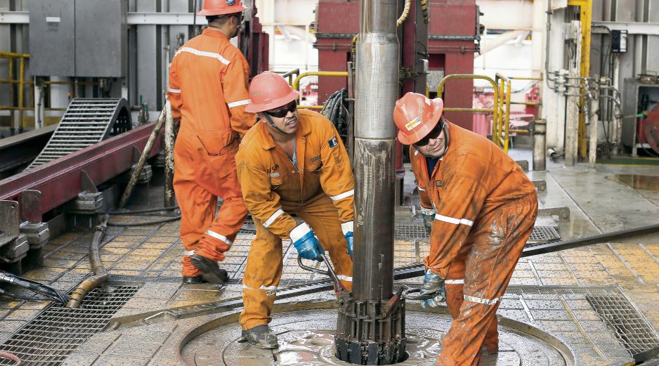 Carlos Slim se beneficia de inversiones en el sector. AP