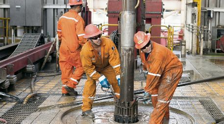Carlos Slim se beneficia de inversiones en el sector. AP