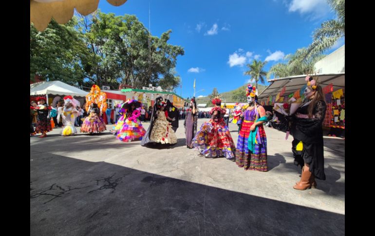La celebración contempló actividades como un concurso de catrinas, catrines, altares de muertos y calaveritas literarias. EL INFORMADOR/J. Velazco