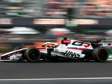 Esteban Ocon, durante las prácticas libres del GP de México ayer viernes. EFE / J. Méndez