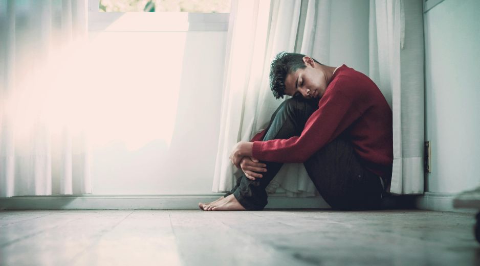 Persisten los riesgos a la vida para los jóvenes y adolescentes de entre 15 y 34, estadísticas que señalan la crisis de salud mental. UNSPLASH