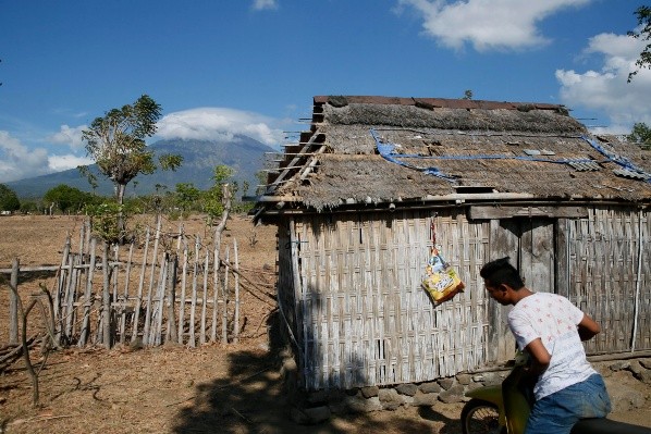 Cerca de 80 mil residentes viven dentro de la ya prácticamente vacía zona de seguridad. EFE/M. Nagi