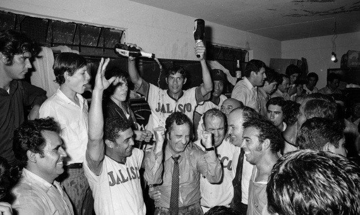 Los Charros celebran el campeonato obtenido en 1971. EL INFORMADOR/ARCHIVO