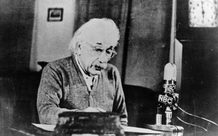 Los dos documentos Einsteins los dejó a un empleado que le llevó un mensaje en el Hotel Imperial de Tokio, en 1922. ARCHIVO