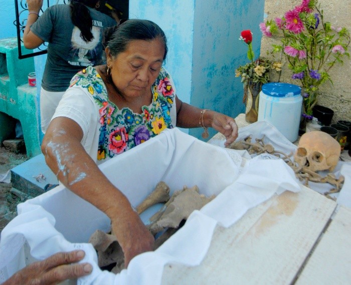 LIMPIA DE HUESOS DE FALLECIDOS, UN GESTO DE 