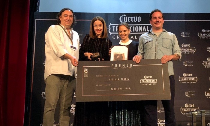 Cecilia Suárez, primera mujer en recibir el Premio José Cuervo de FICM