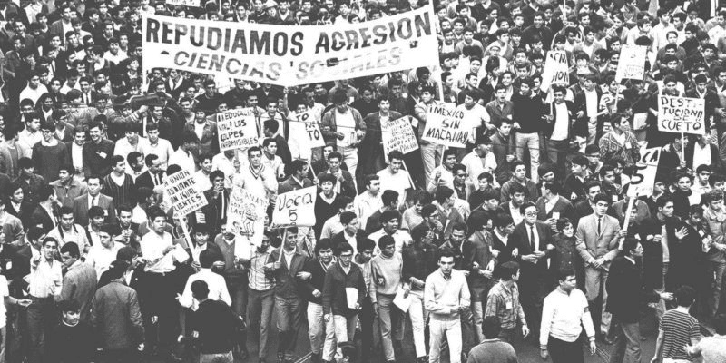 La matanza de Tlatelolco es recordada cada año el 2 de octubre, como un día de reflexión y compromiso con la lucha por la justicia y la democracia en México. ENCICLOPEDIA HUMANIDADES/ humanidades.com 