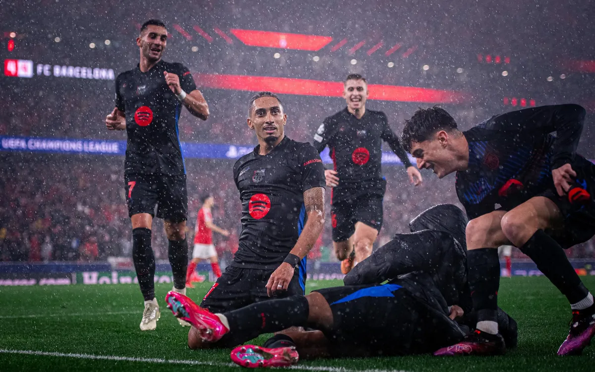 Raphinha celebrando el 4-5 definitivo/ FC Barcelona