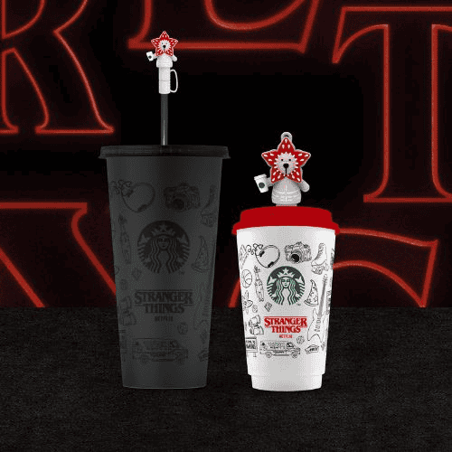 Los vasos conmemorativos de Starbucks presentan detalles únicos de Stranger Things, desde la estética ochentera hasta referencias directas a Hawkins. STARBUCKS/ESPECIAL&nbsp;