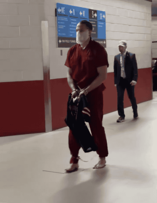 &nbsp;Mack Hollins a su arribo al Levi's Stadium, California. ESPECIAL / X