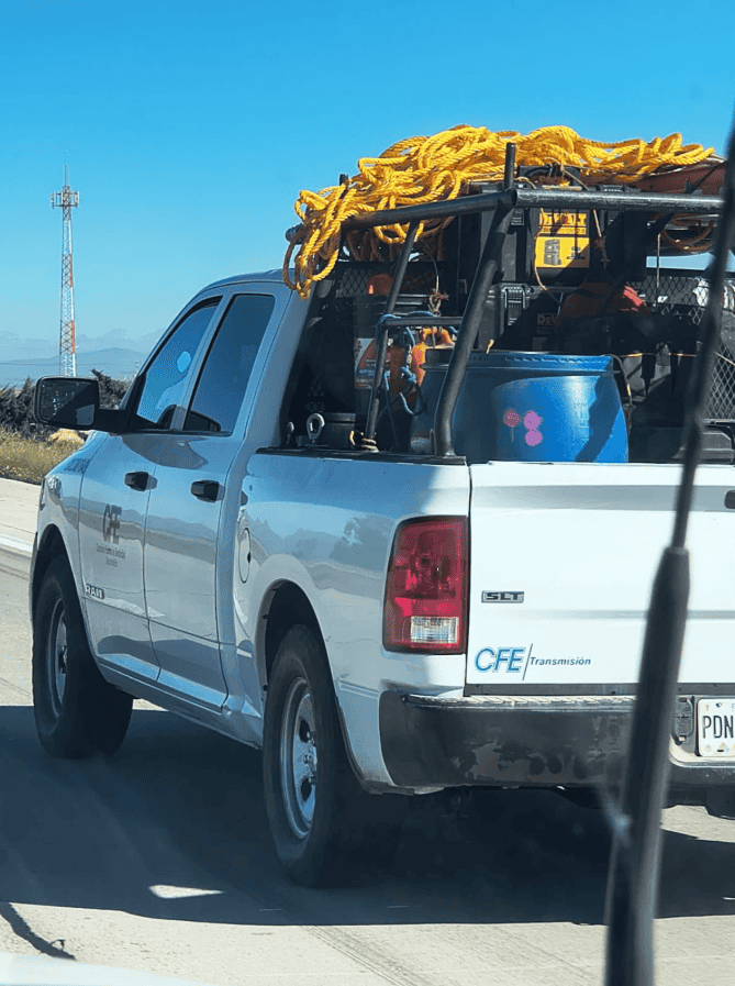 &nbsp;Equipo y materiales para cubrir posibles atenciones en el suministro eléctrico tras el paso de 