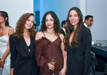 Julia Dávalos, Valeria Villegas e Isabella Landeros durante el cóctel Tiffany & Co. en el MAZ. GENTE BIEN JALISCO / M. Rached