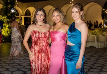 Alexandria Salazar, Michelle Morales y Alexa Maldonado en su noche de graduación The American School Foundation of Guadalajara. GENTE BIEN JALISCO / J. Soltero